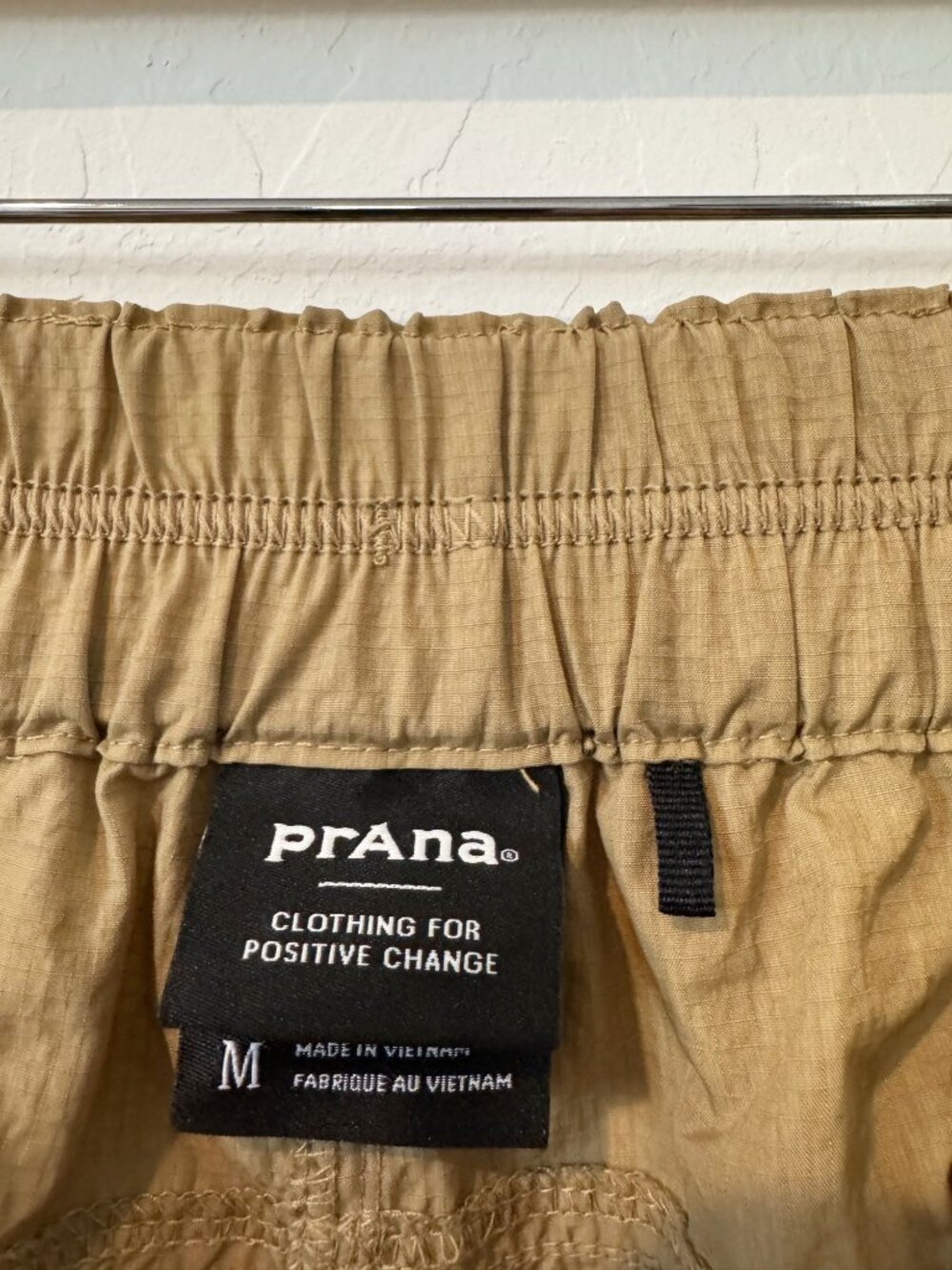prAnA Crossback Jogger Size Medium Tan High Rise Elastic Cargo Gorpcore Indie - Picture 7 of 13